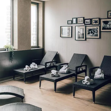 מלון Pentahotel 4*