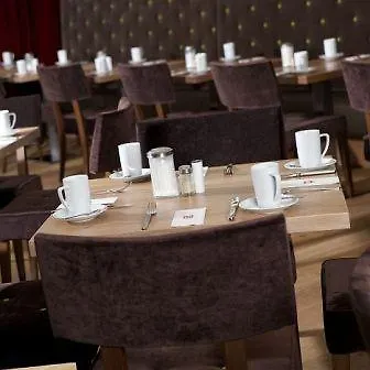 Pentahotel 4* Λειψία