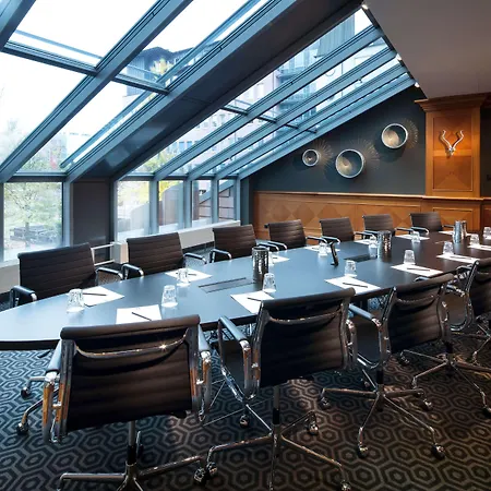 Pentahotel فندق