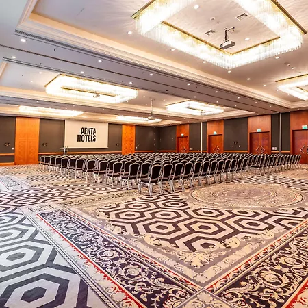 Pentahotel Hotel