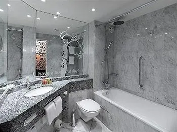 Pentahotel 4*