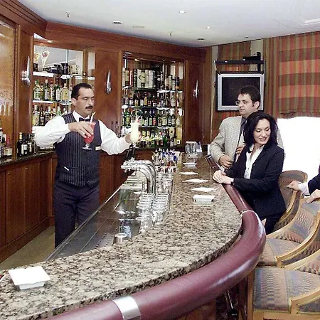 Pentahotel 4*