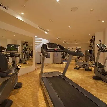 מלון Pentahotel