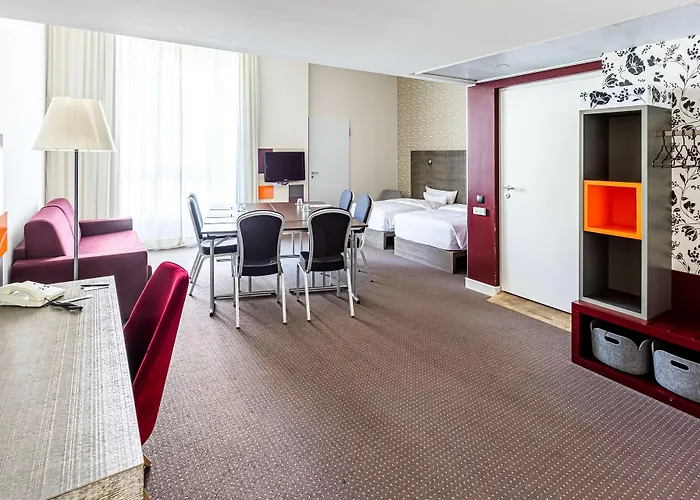 Pentahotel Hotel 4*