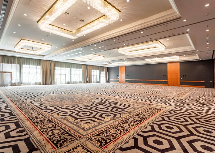 Отель Pentahotel