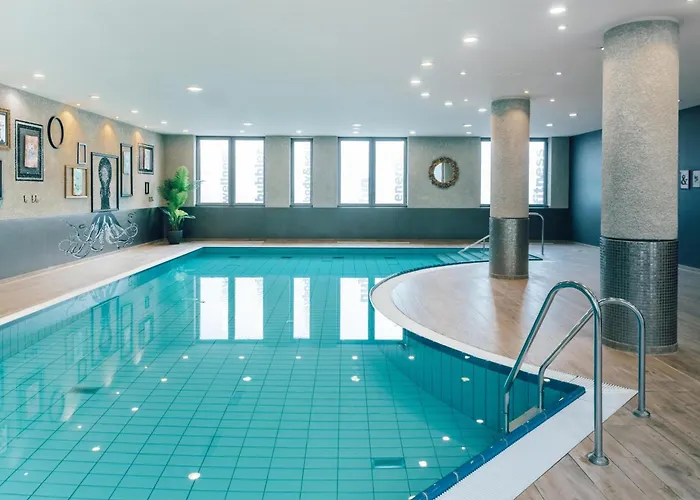 מלון Pentahotel 4*